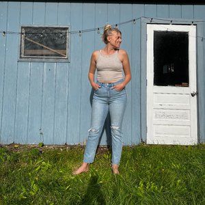 Madewell The High-Rise Slim BoyJean in Birchwood Distressed (28)